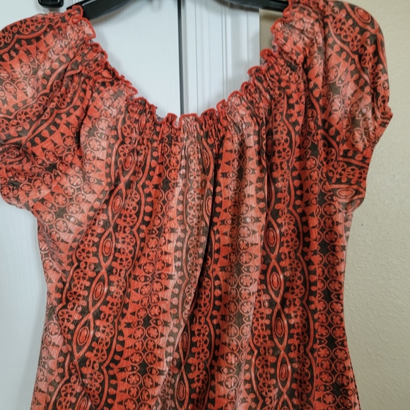 Beautiful blouse - Picture 3 of 3